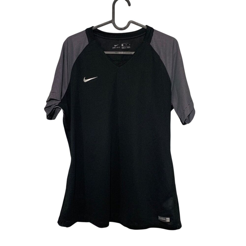 Nike Womens Shirt XL Revolution Jersey Black Soccer Short Sleeve V-Neck Outdoors